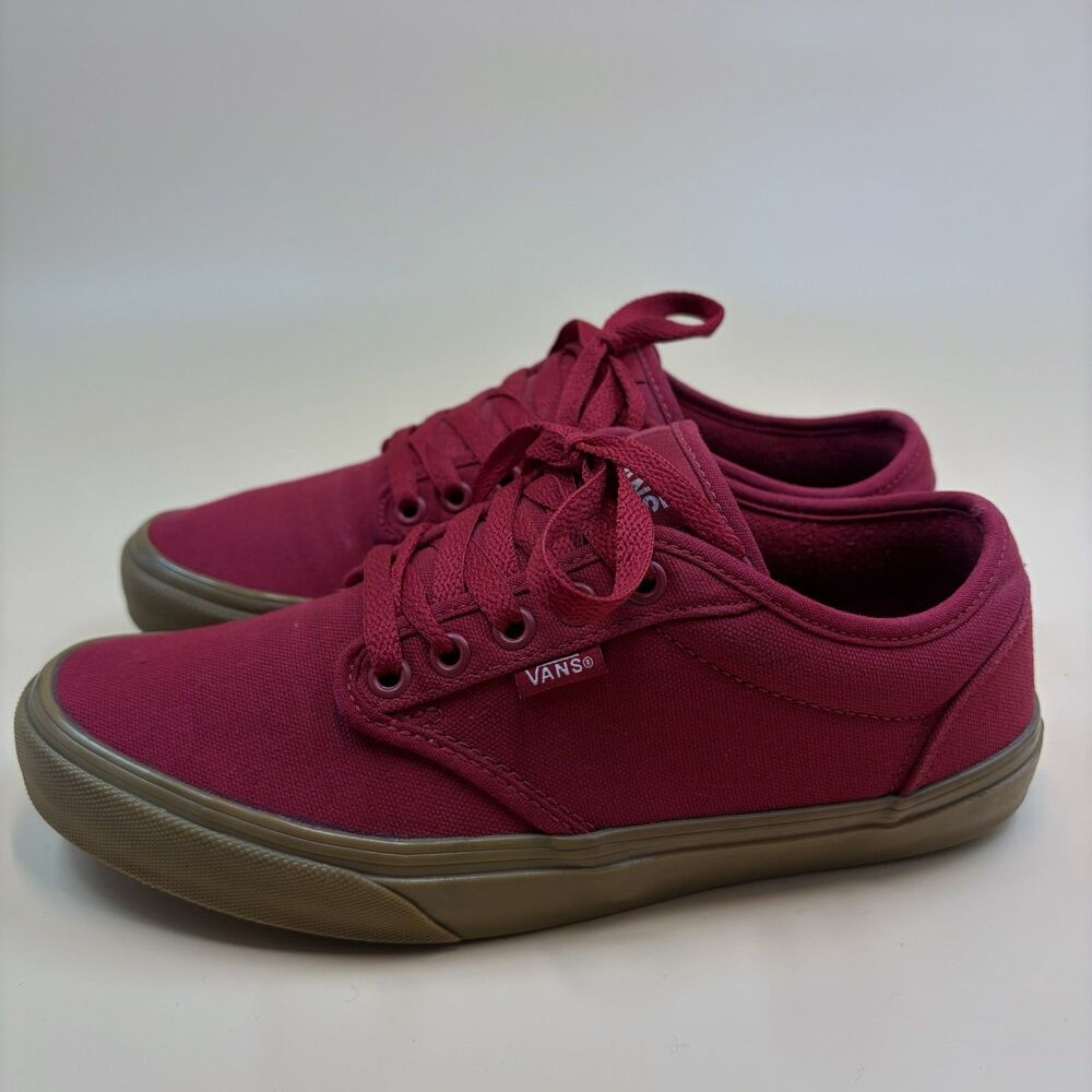 VANS Red Chukka Low Top Men’s 7.5/9 Women’s Skateboarding shoes.